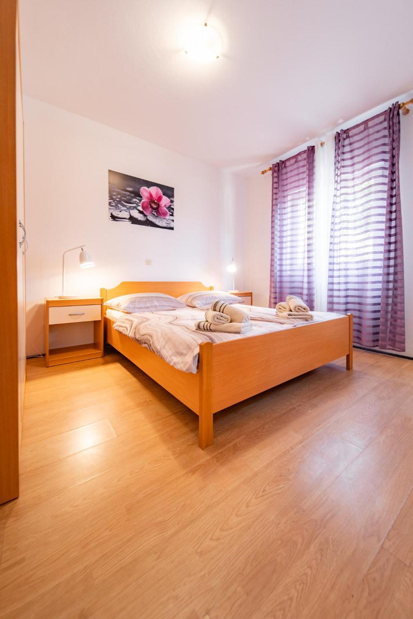 Apartments Lores Rab Town Exterior foto